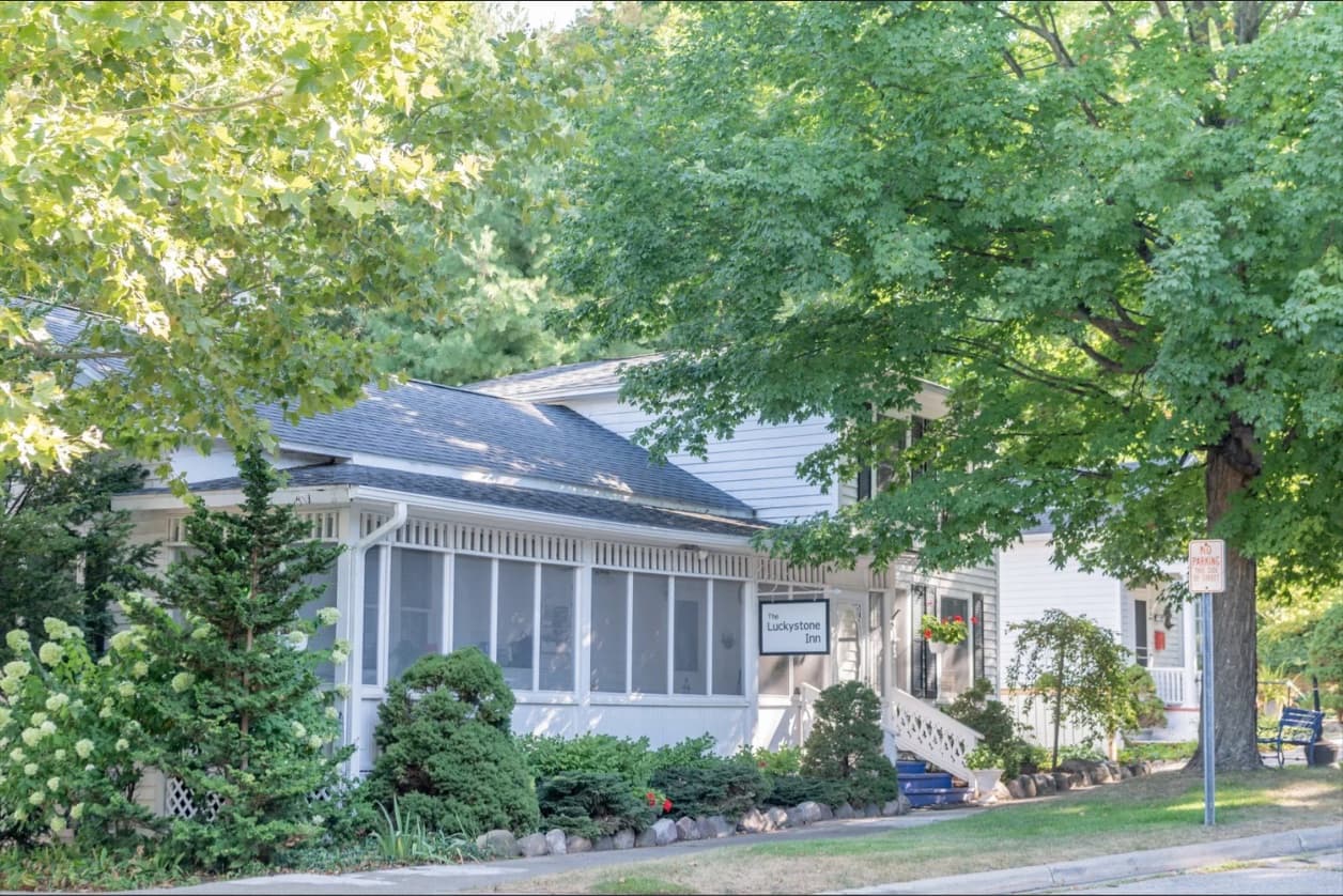 The Luckystone Inn